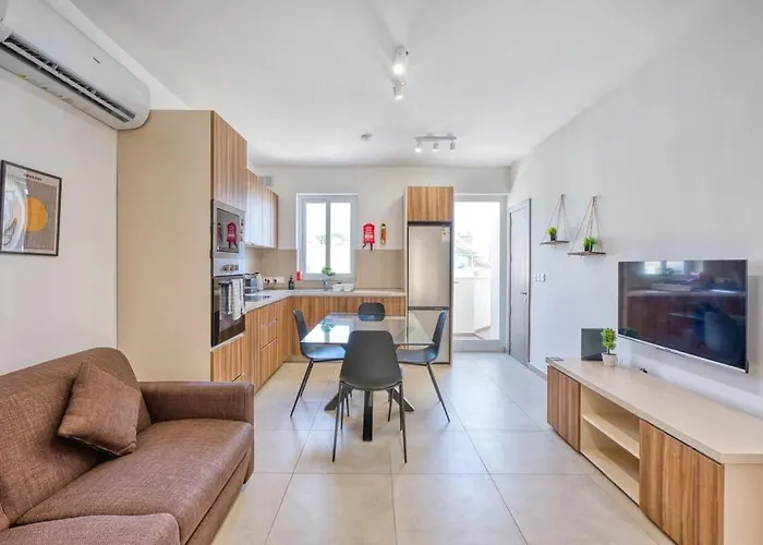 Cozy 2bed In Ta' Xbiex Close To Sea