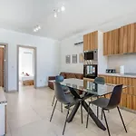 Cozy 2bed In Ta' Xbiex Close To Sea *