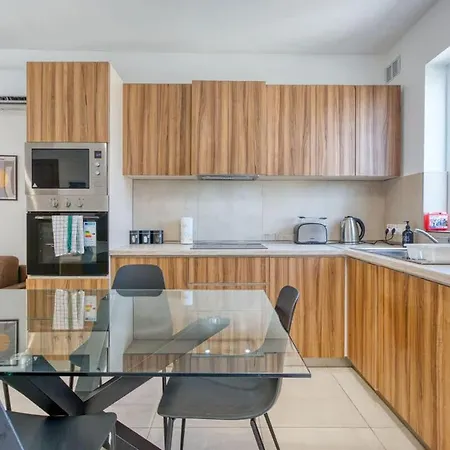 Cozy 2bed In Ta' Xbiex Close To Sea Lejlighed