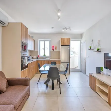 Cozy 2bed In Ta' Xbiex Close To Sea