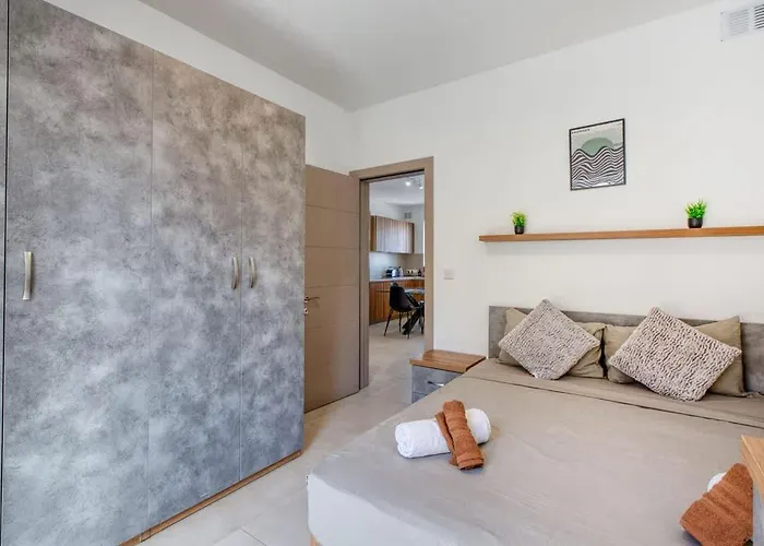 Cozy 2bed In Ta' Xbiex Close To Sea * Santa Vennera