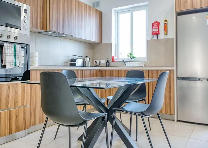 Cozy 2bed In Ta' Xbiex Close To Sea Santa Vennera