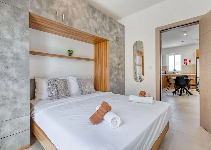 Cozy 2bed In Ta' Xbiex Close To Sea