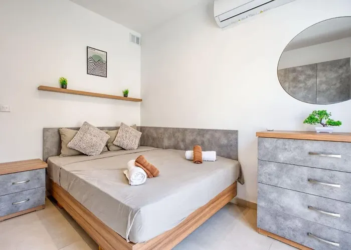 Cozy 2bed In Ta' Xbiex Close To Sea Apartamento Santa Vennera